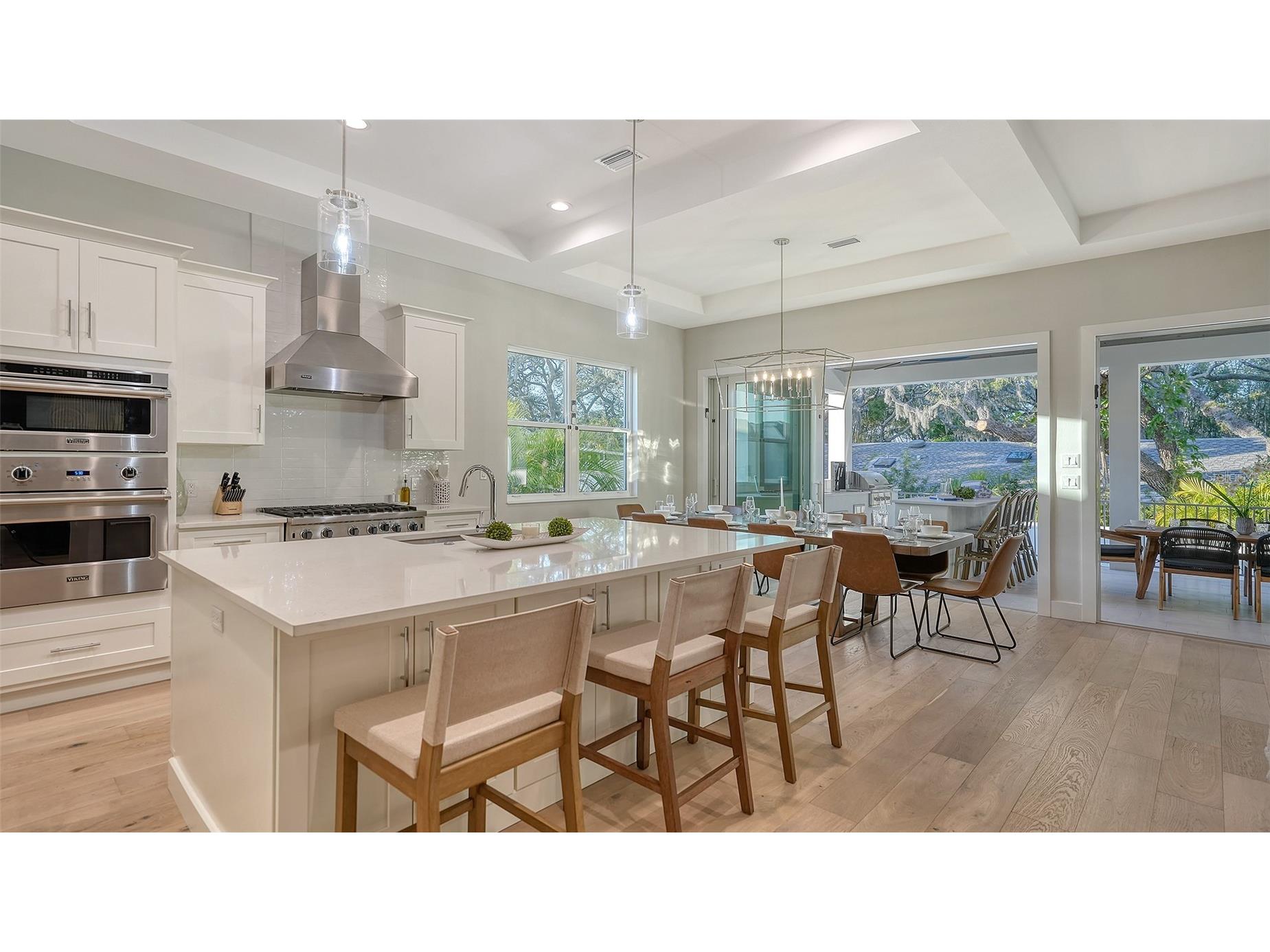 1537 Siesta Drive Sarasota FL 34239 A4692775 image22