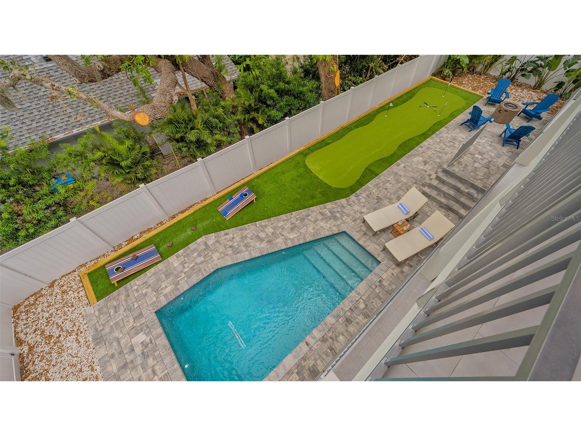 1537 Siesta Drive Sarasota FL 34239 A4692775 image3