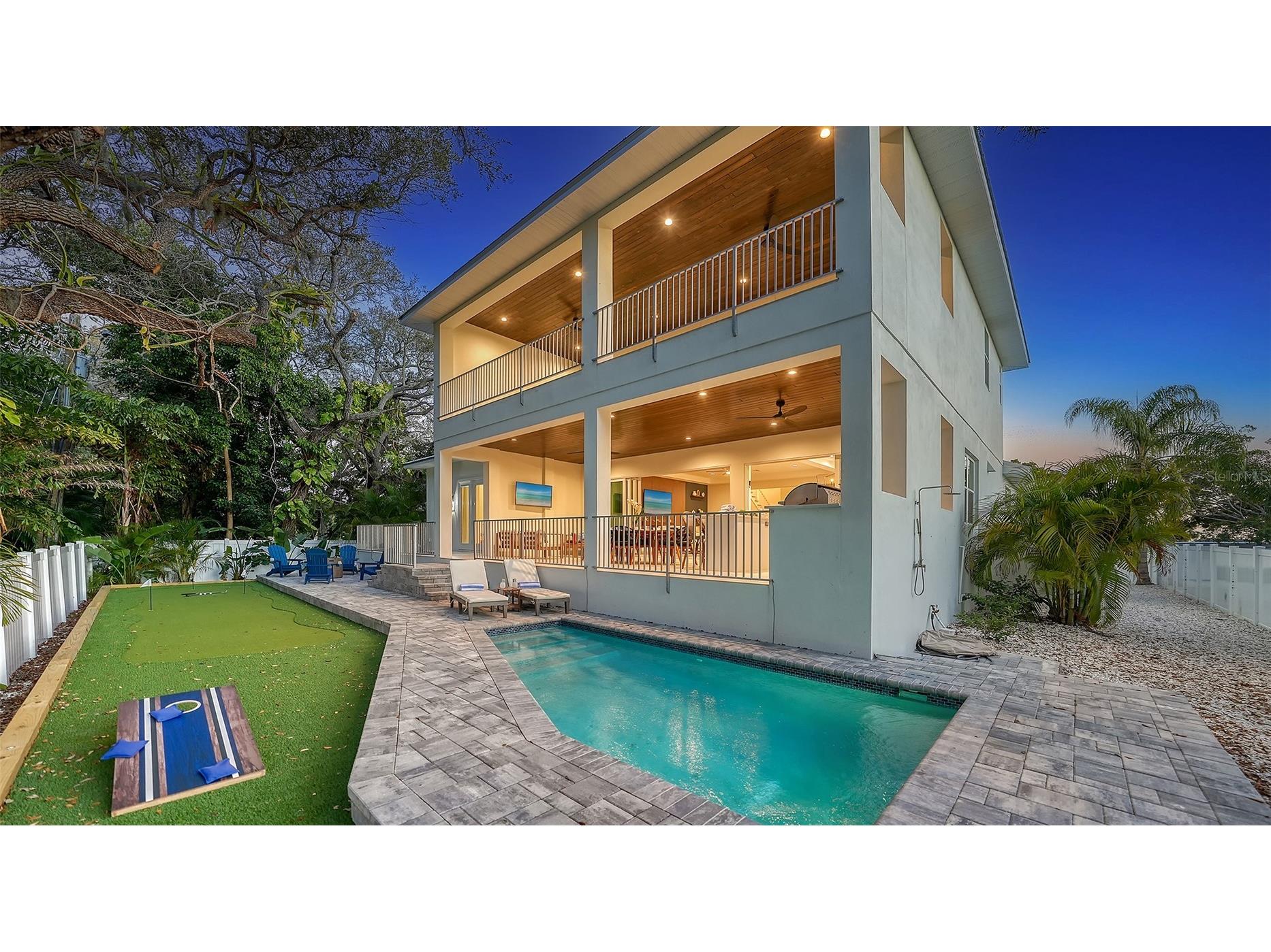 1537 Siesta Drive Sarasota FL 34239 A4692775 image4