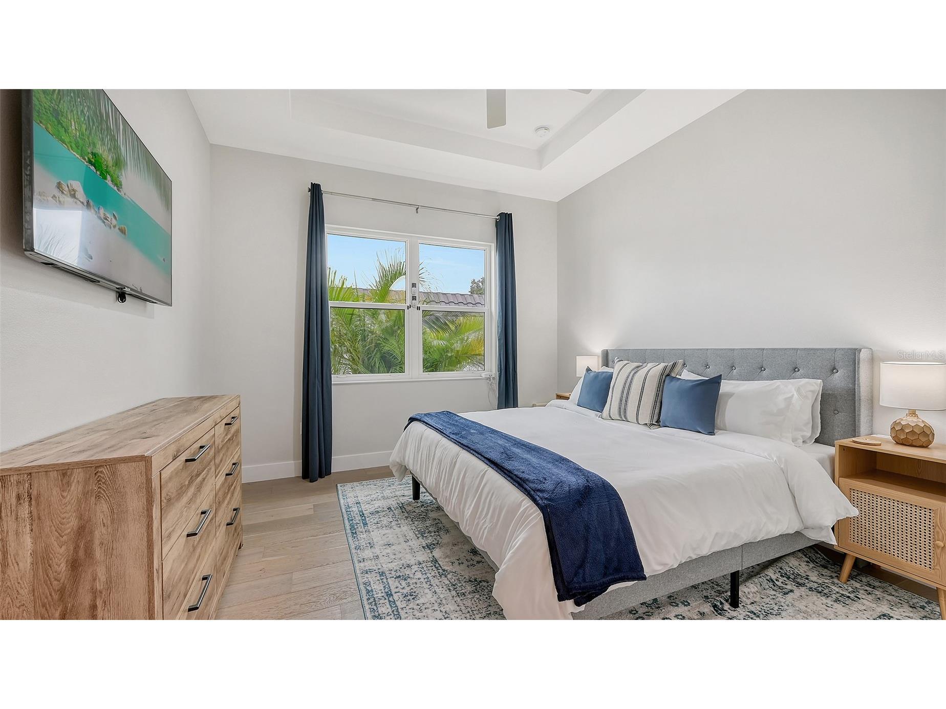 1537 Siesta Drive Sarasota FL 34239 A4692775 image49