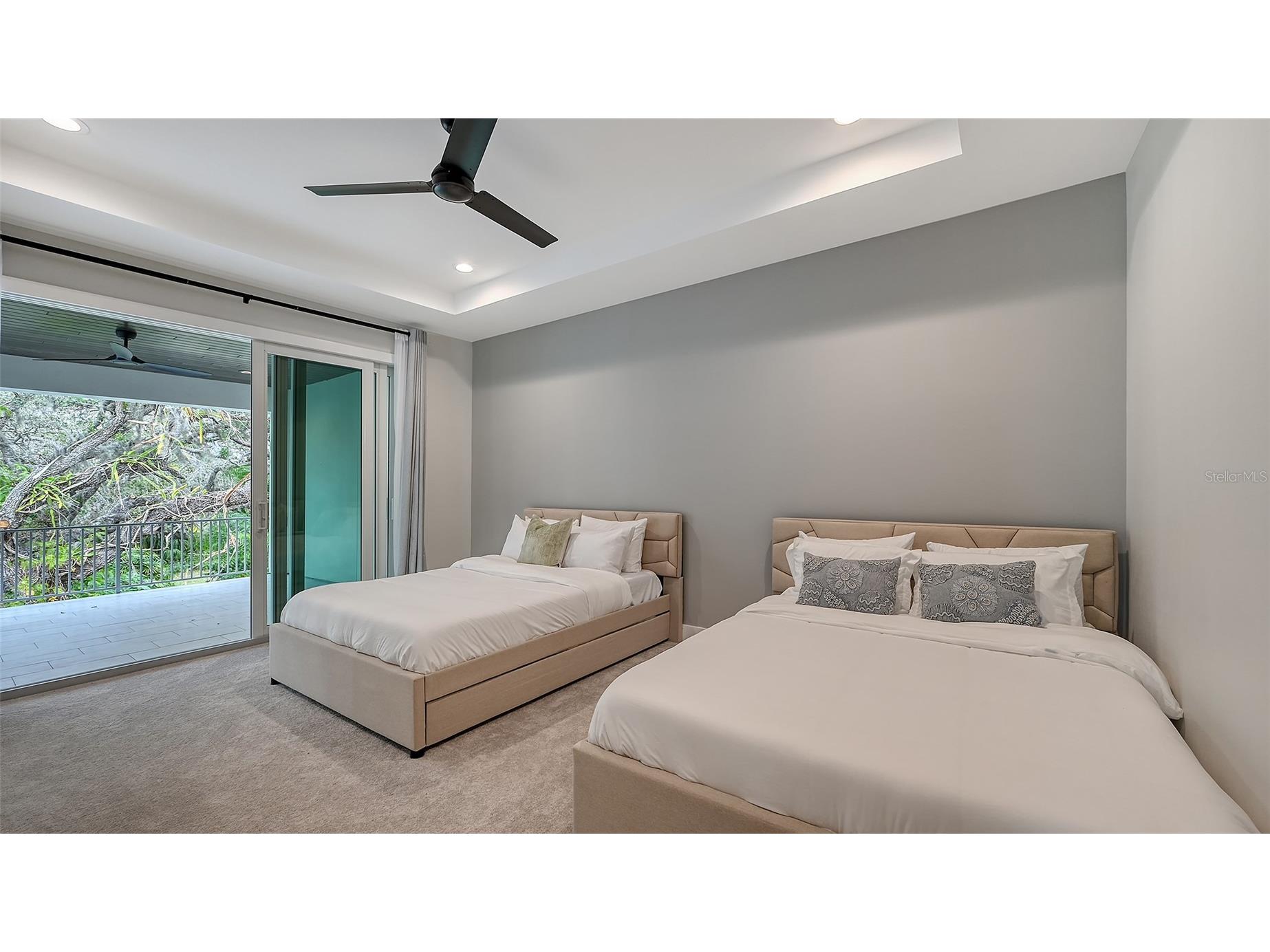 1537 Siesta Drive Sarasota FL 34239 A4692775 image52