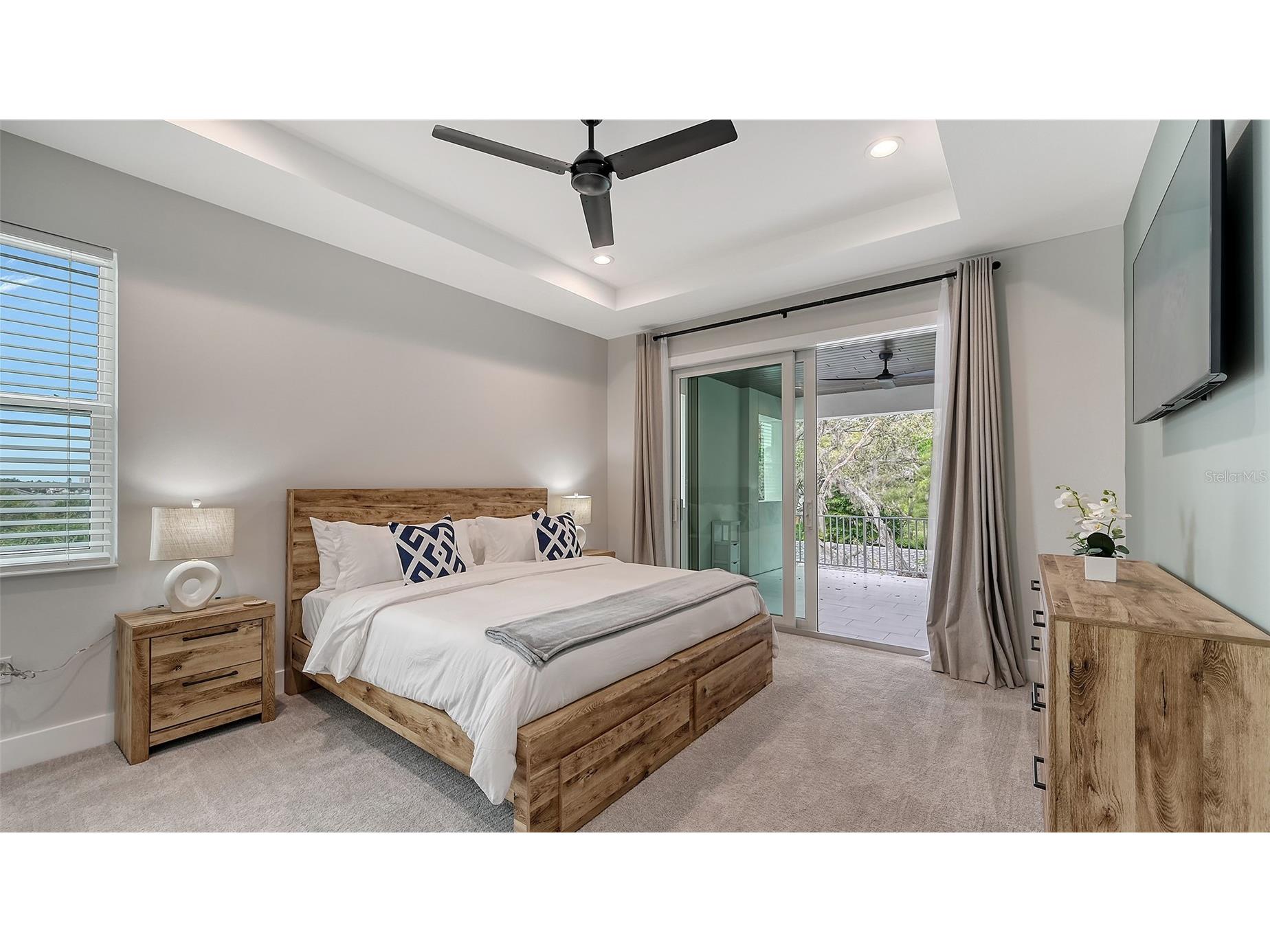 1537 Siesta Drive Sarasota FL 34239 A4692775 image54