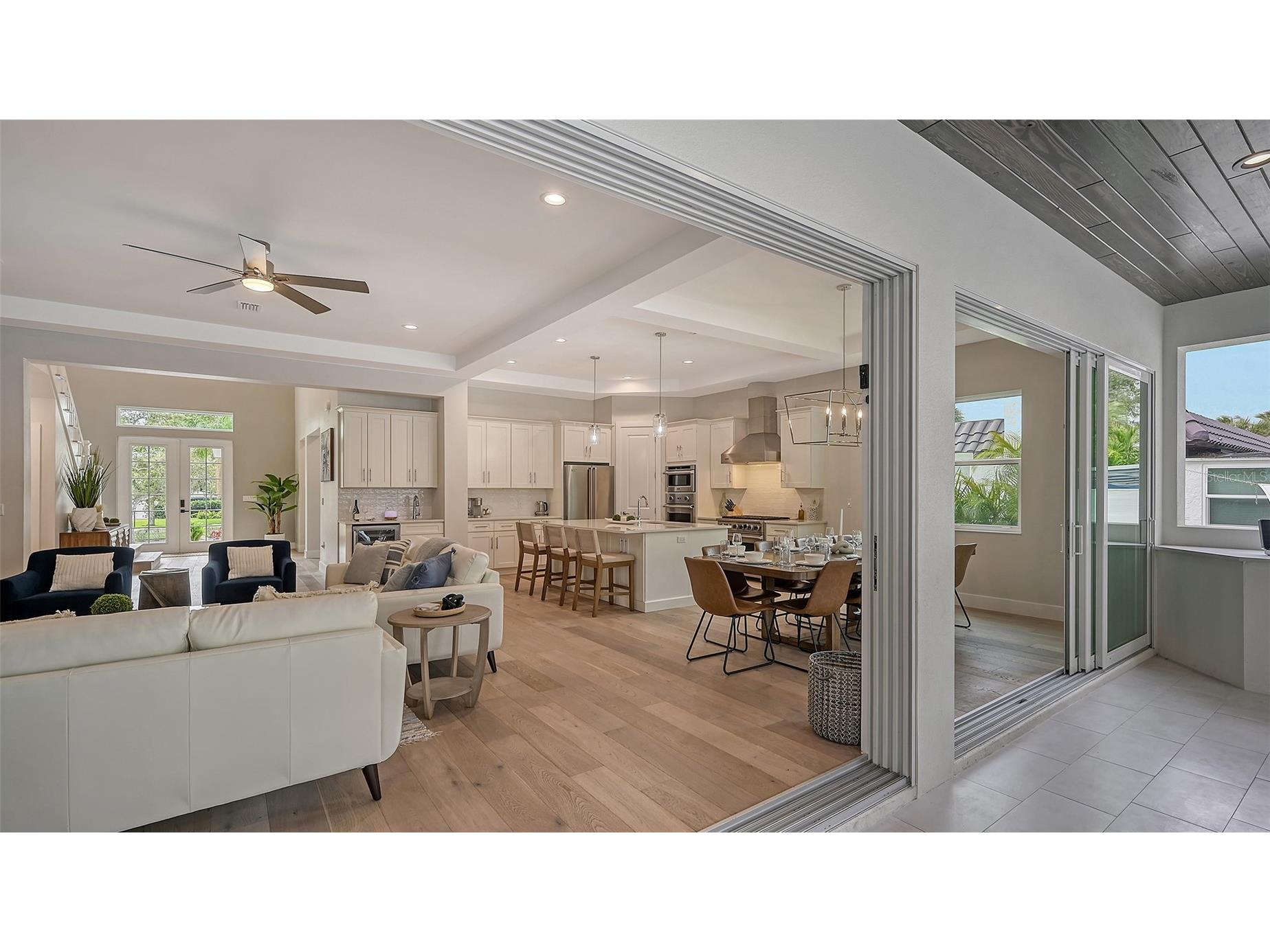 1537 Siesta Drive Sarasota FL 34239 A4692775 image68