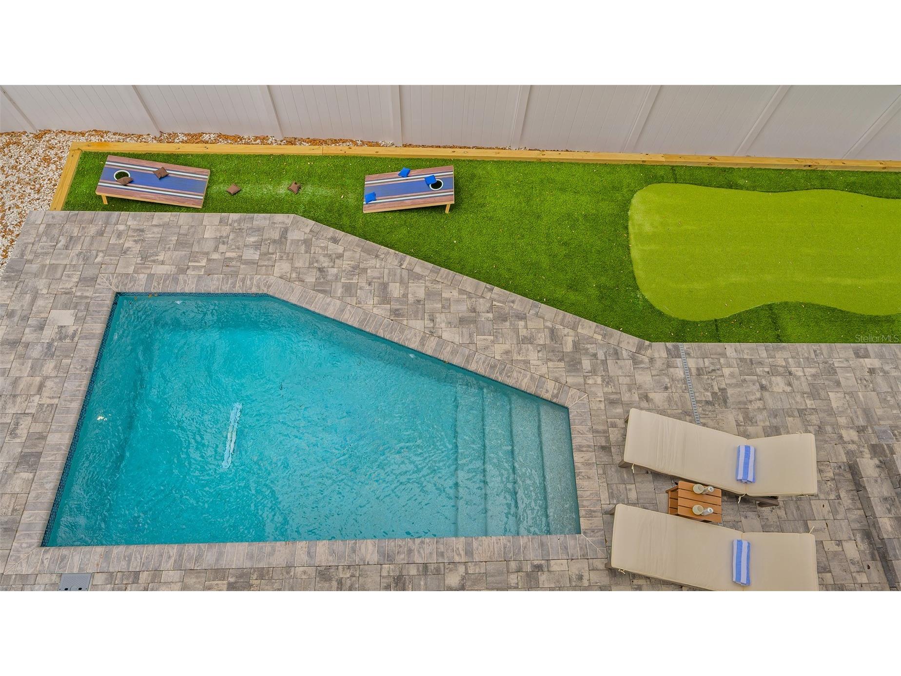 1537 Siesta Drive Sarasota FL 34239 A4692775 image70