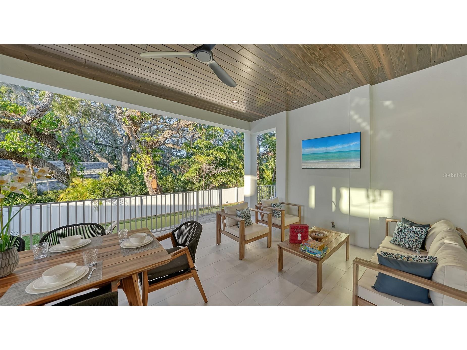 1537 Siesta Drive Sarasota FL 34239 A4692775 image74