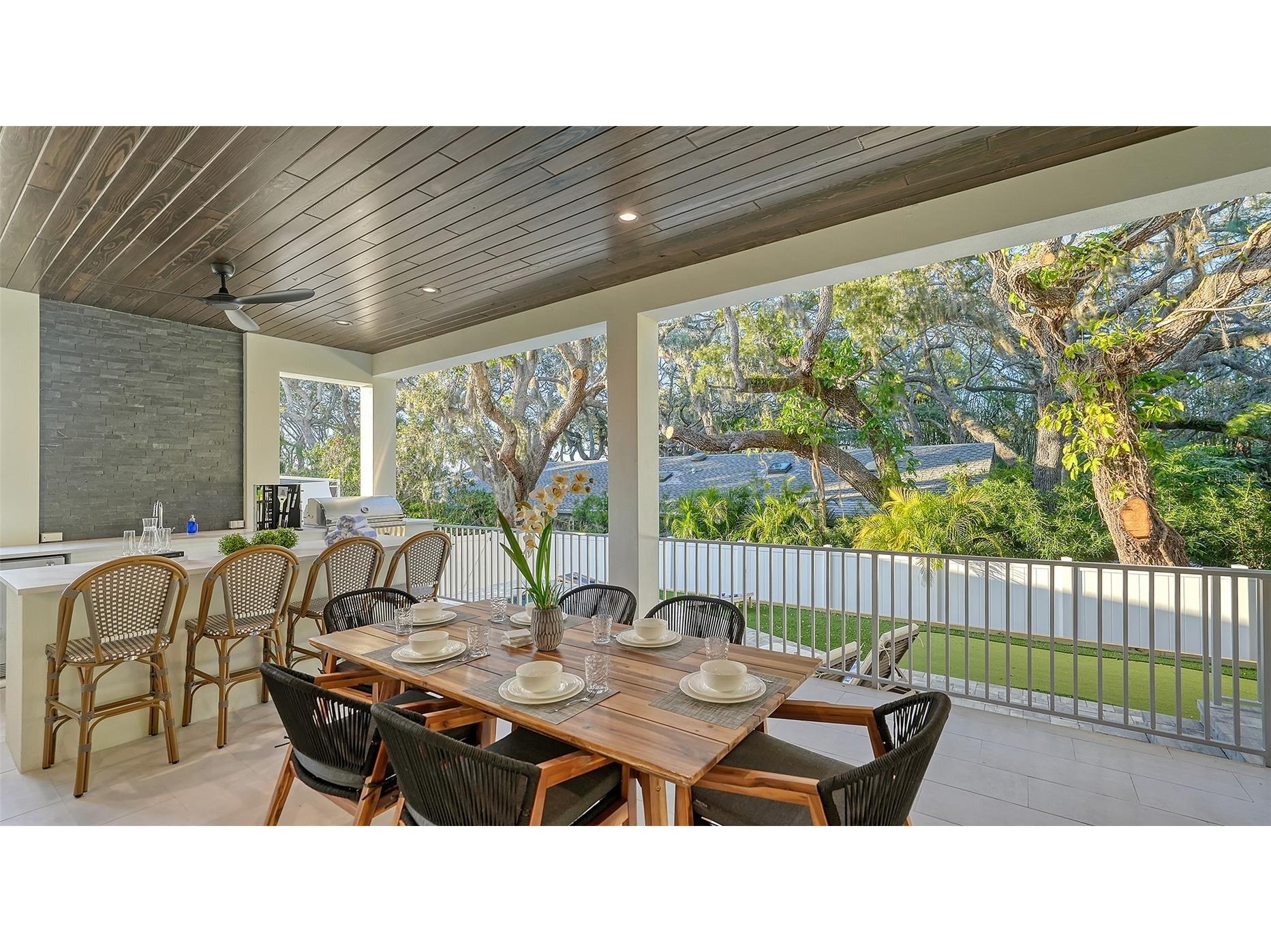 1537 Siesta Drive Sarasota FL 34239 A4692775 image76