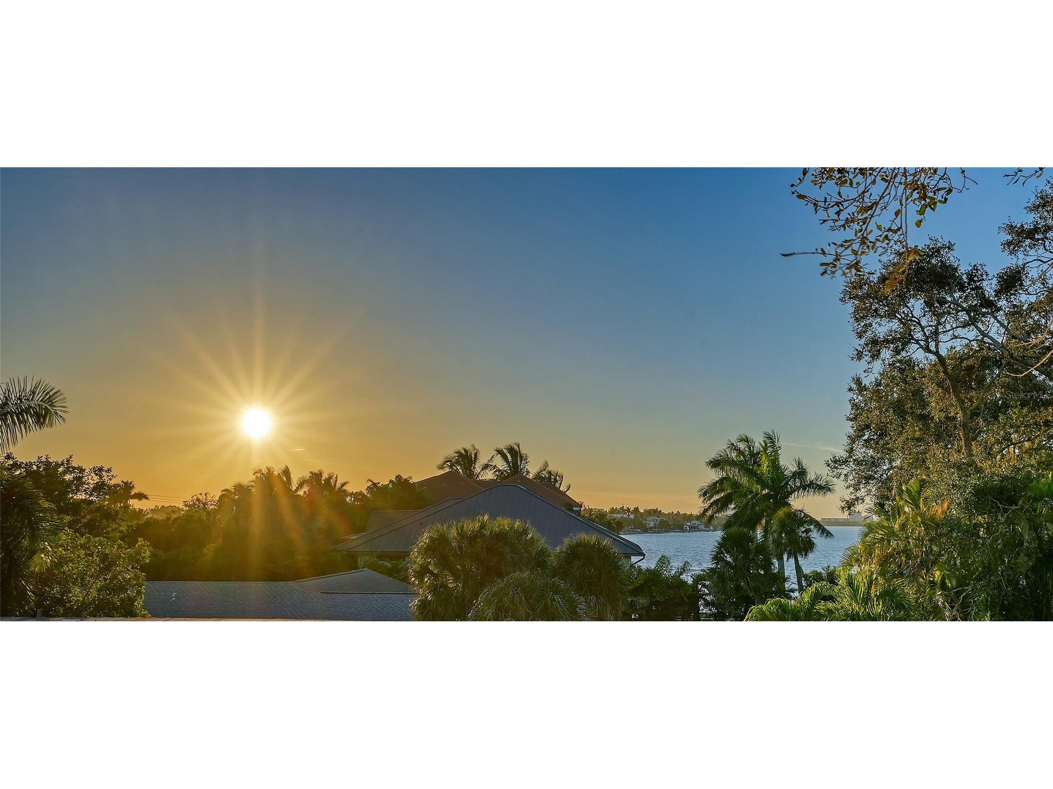 1537 Siesta Drive Sarasota FL 34239 A4692775 image84