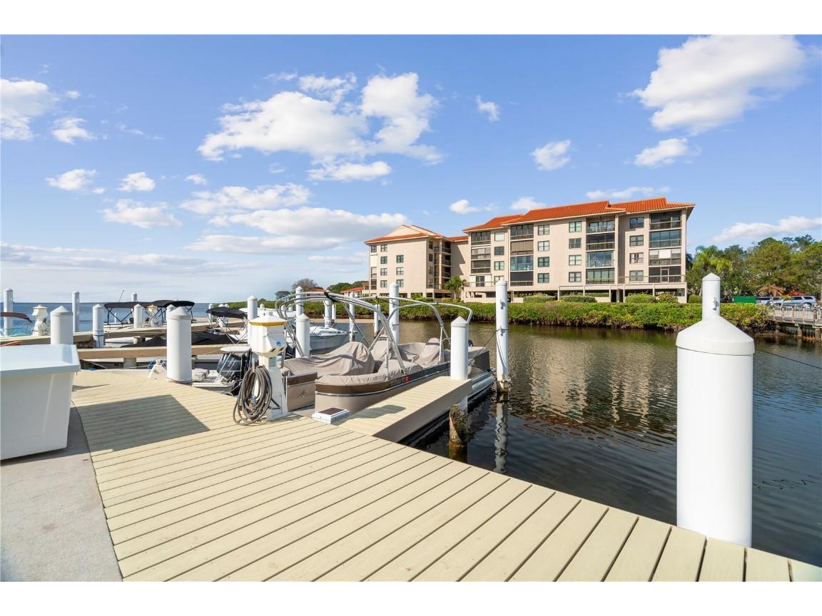 1537 Wharfside Drive Tarpon Springs FL 34689 U8223679 image1