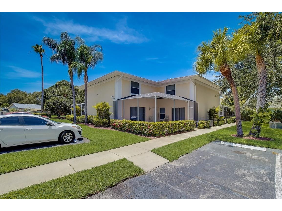 1538 N Lawnwood Circle #4 Fort Pierce FL 34950 T3459271 image1