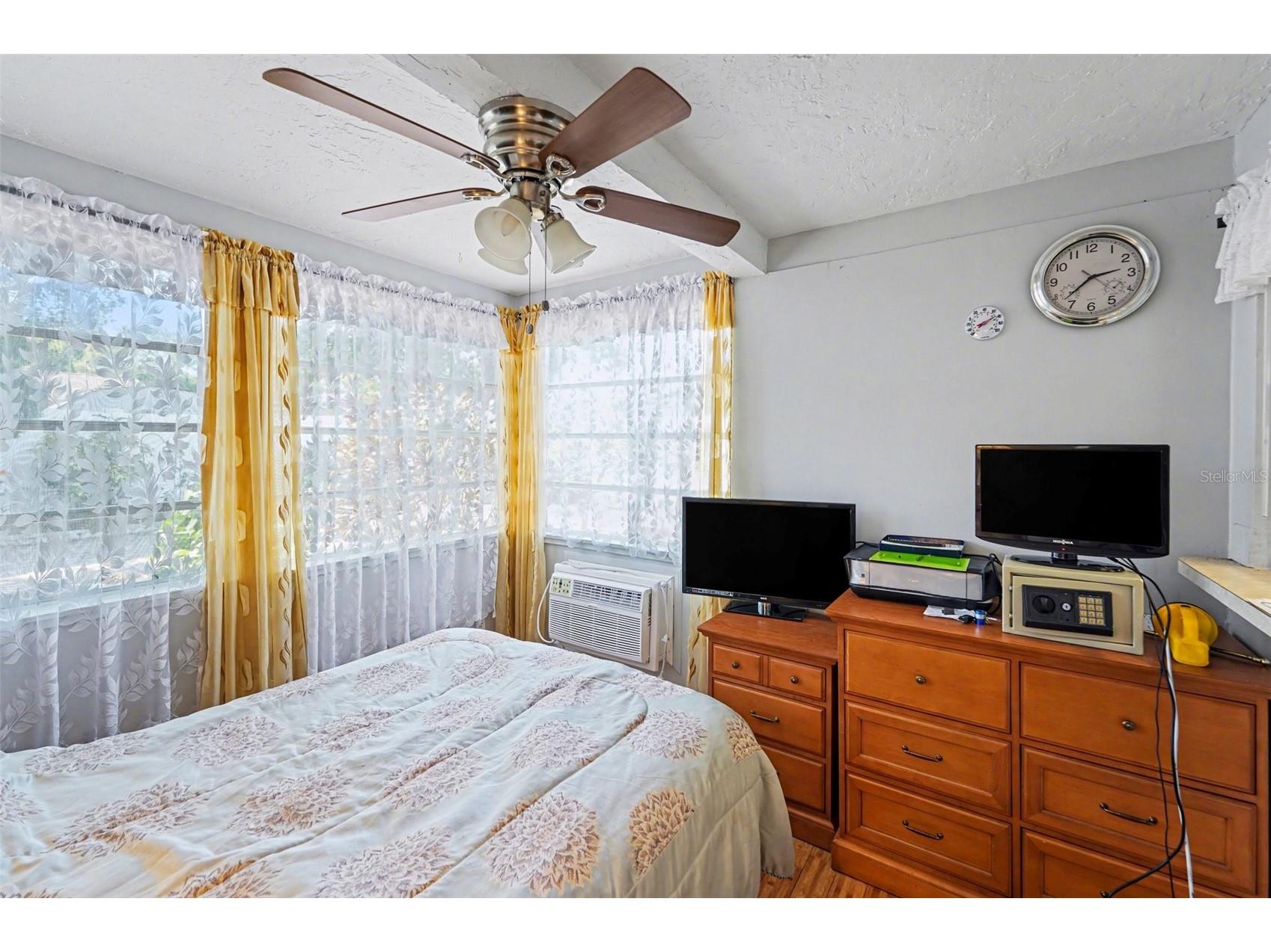 1538 S Lake Avenue Clearwater FL 33756 TB8491220 image13