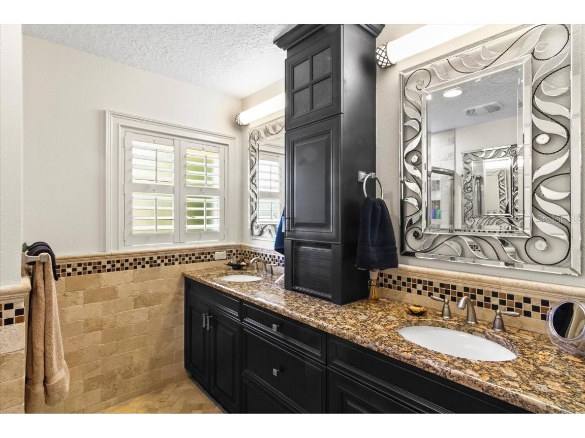 1538 S Orange Avenue Sarasota FL 34239 A4672485 image23