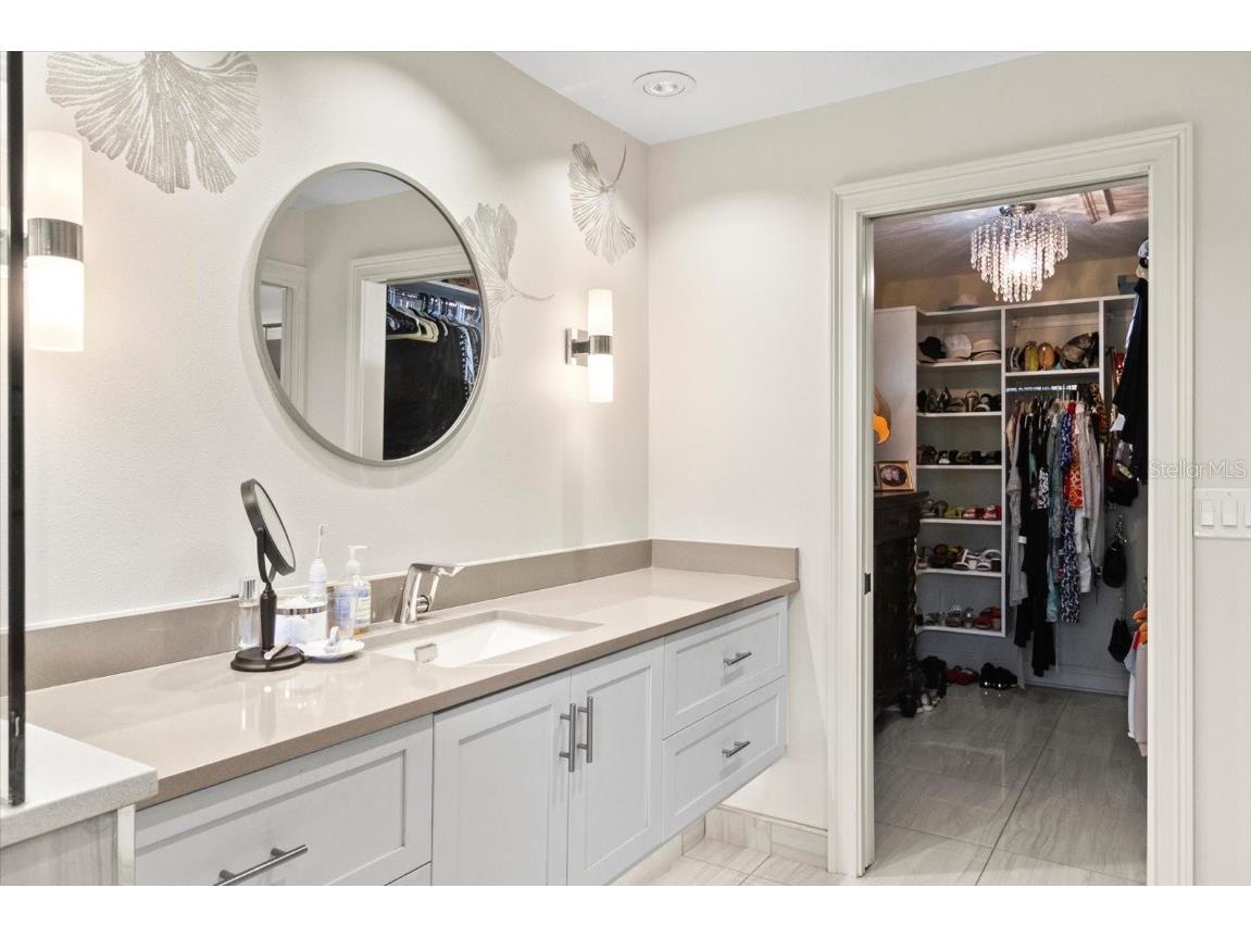 1538 S Orange Avenue Sarasota FL 34239 A4672485 image31