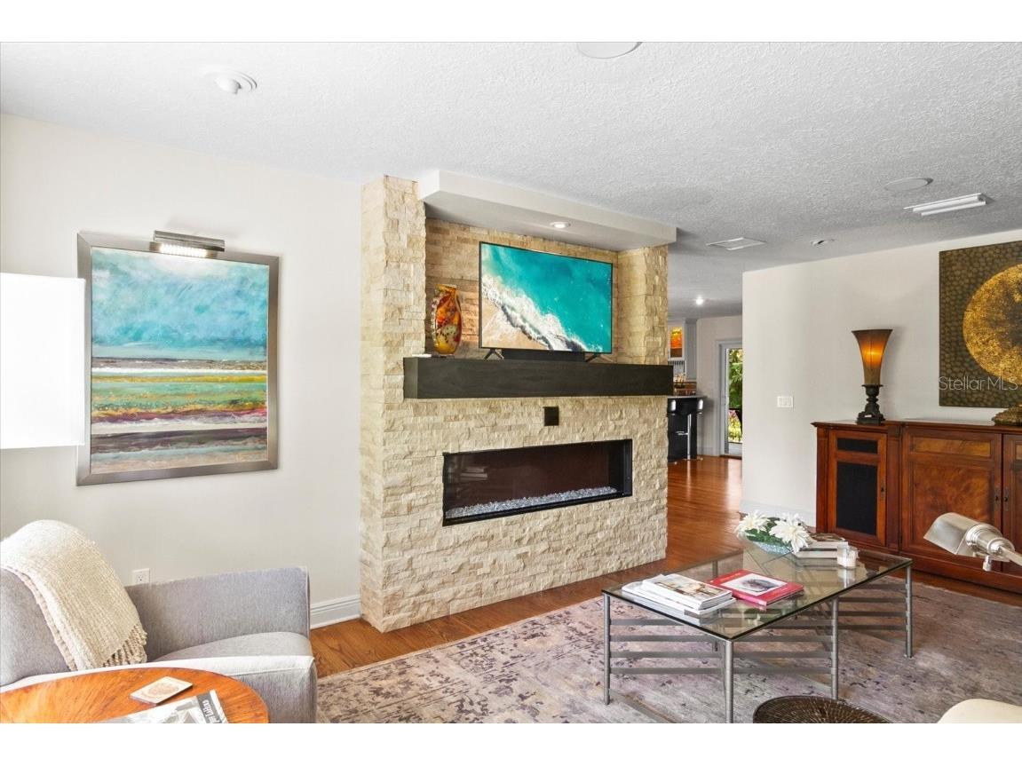 1538 S Orange Avenue Sarasota FL 34239 A4672485 image4