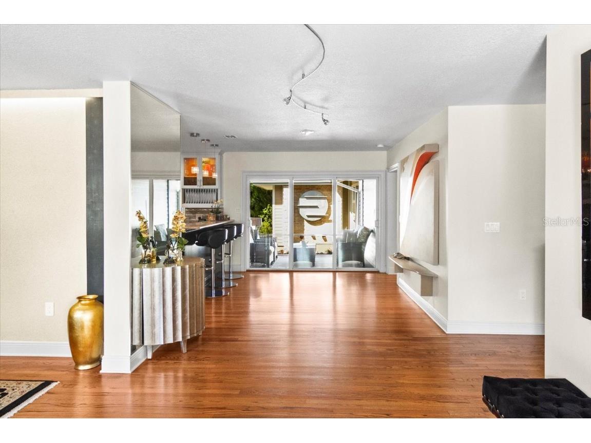 1538 S Orange Avenue Sarasota FL 34239 A4672485 image7