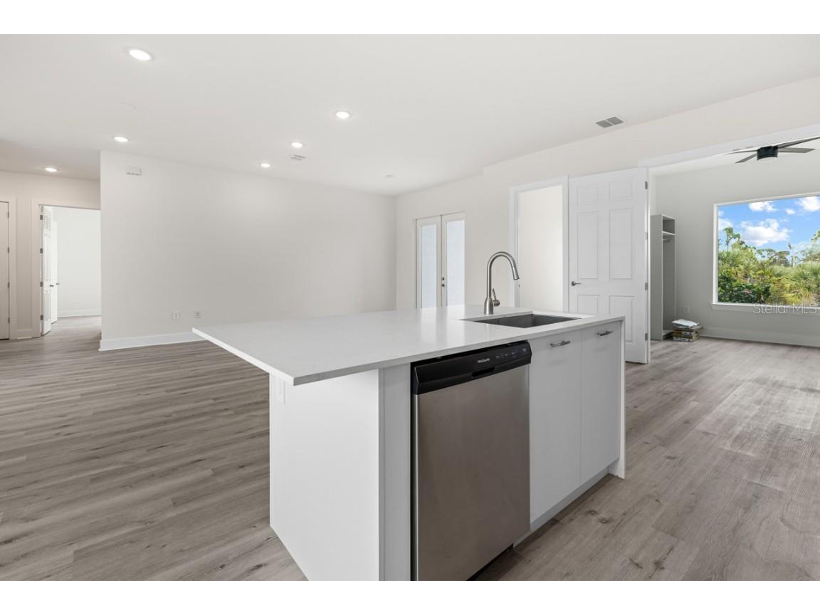 15384 Hennipen Circle Port Charlotte FL 33981 - LAKELAND WATERWAY D6139383 image8