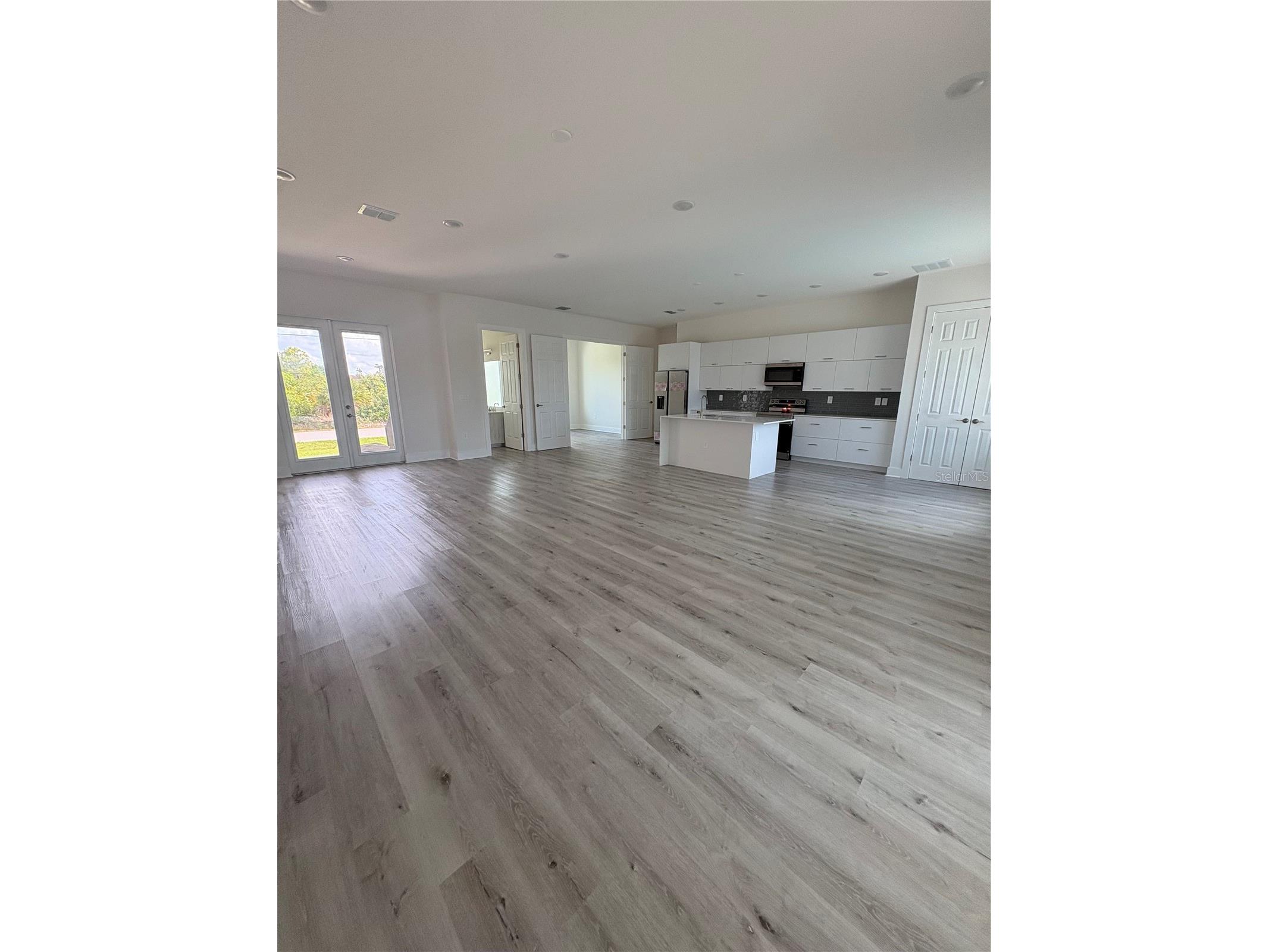 15384 Hennipen Circle Port Charlotte FL 33981 - LAKELAND WATERWAY D6147294 image3