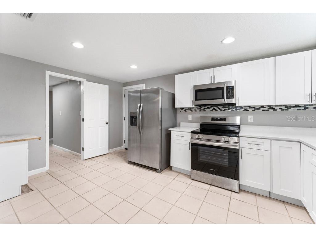 15398 2nd Street E Madeira Beach FL 33708 TB8492618 image8