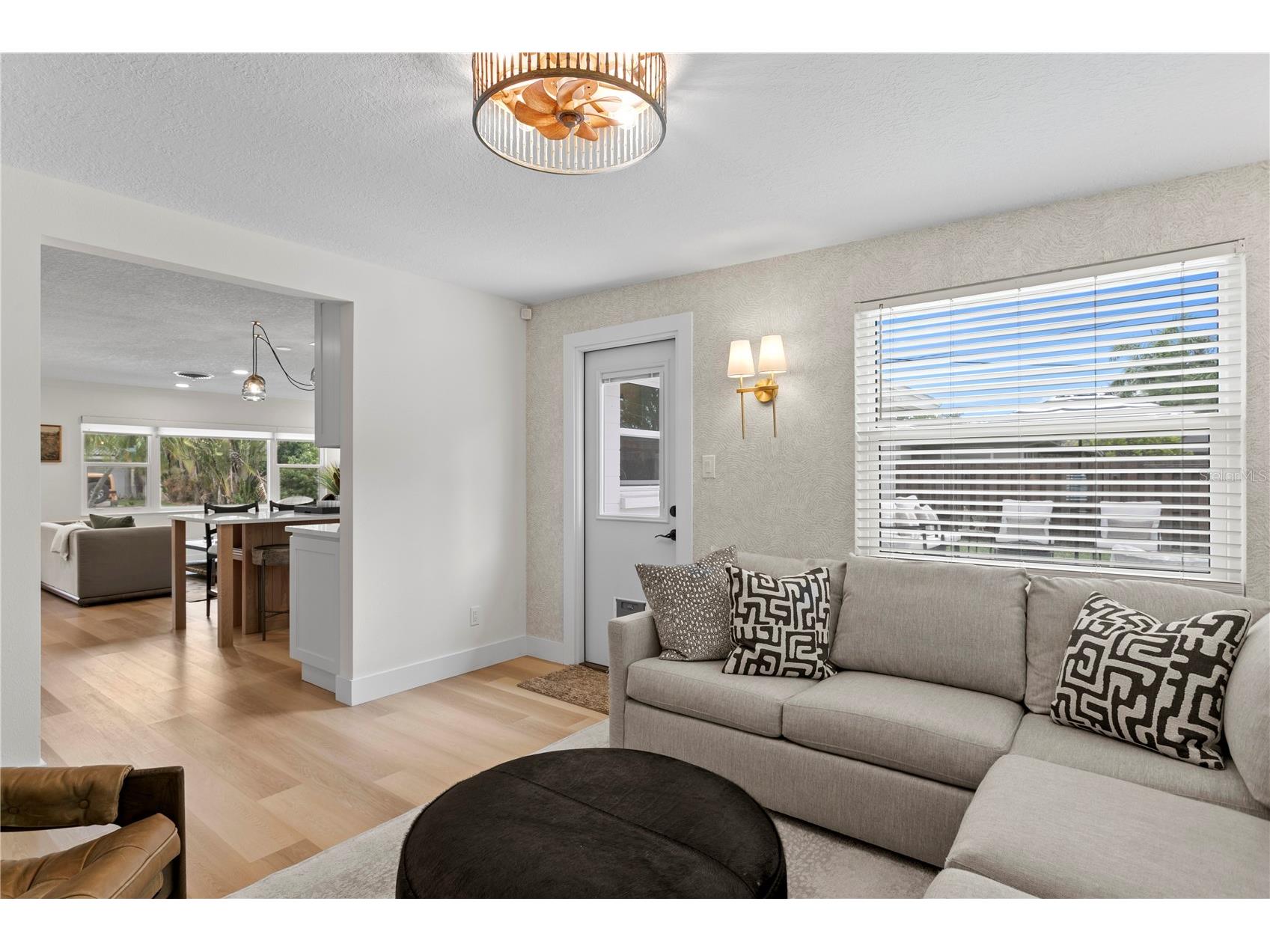 154 45th Avenue NE Saint Petersburg FL 33703 TB8531413 image17
