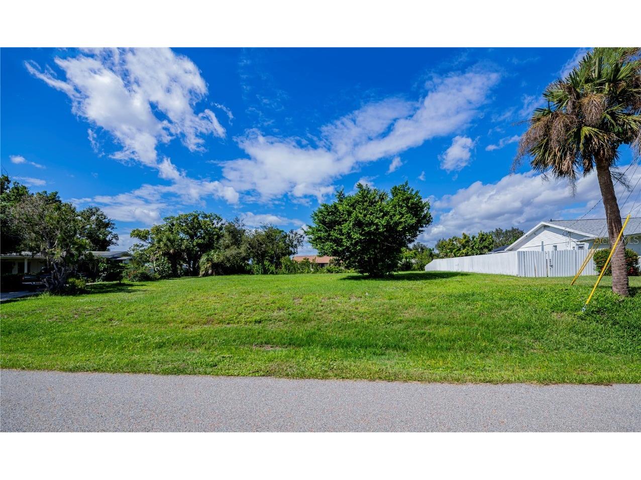 154 Cambridge Drive NW Port Charlotte FL 33952 - SUNRISE WATERWAY C7483583 image1
