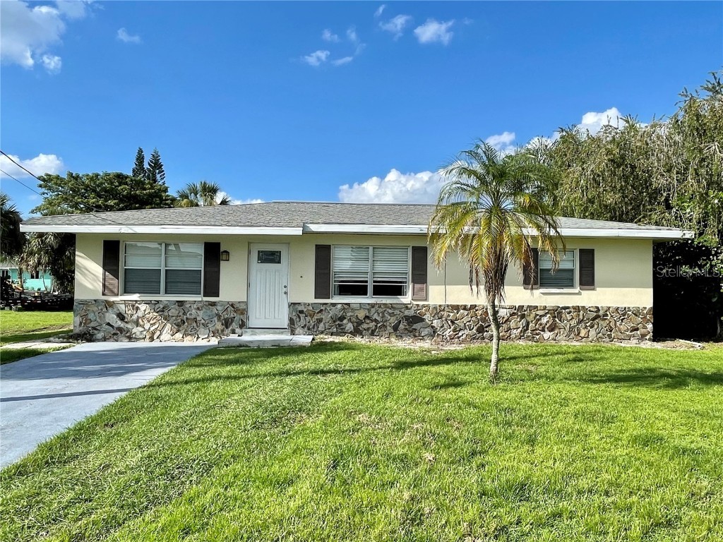 154 Danforth Drive Port Charlotte FL 33980 C7467373 image1