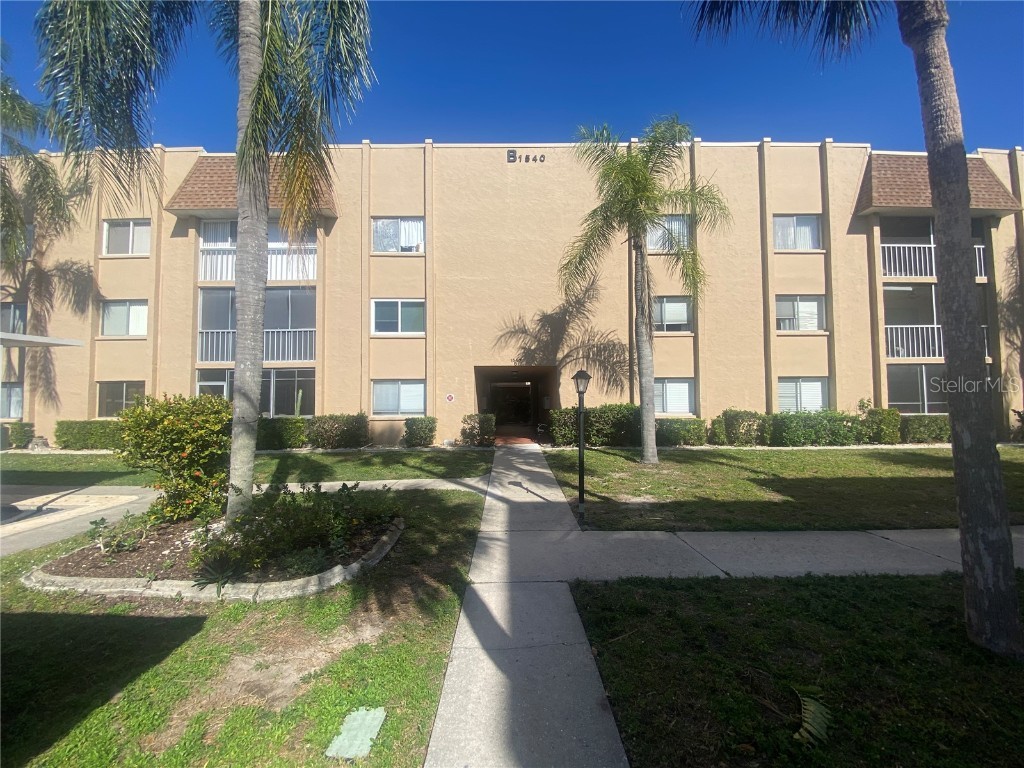 1540 Glen Oaks Drive E #B-133 Sarasota FL 34232 A4597128 image1