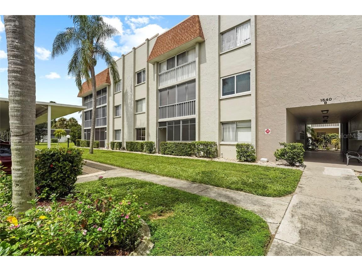 1540 Glen Oaks Drive E #B134 Sarasota FL 34232 A4664941 image1