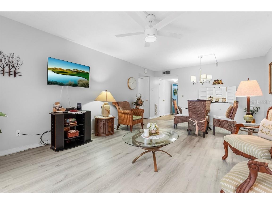 1540 Glen Oaks Drive E #B134 Sarasota FL 34232 A4664941 image12