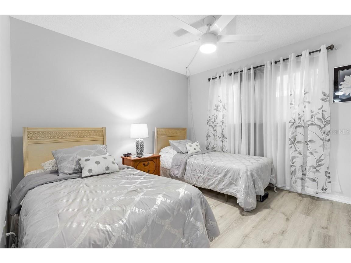 1540 Glen Oaks Drive E #B134 Sarasota FL 34232 A4664941 image19