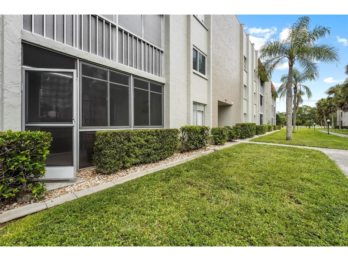 1540 Glen Oaks Drive E #B134 Sarasota FL 34232 A4664941 image24