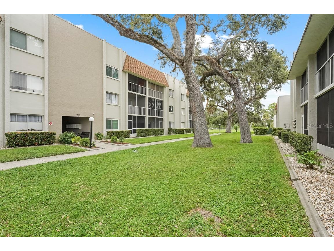 1540 Glen Oaks Drive E #B134 Sarasota FL 34232 A4664941 image35