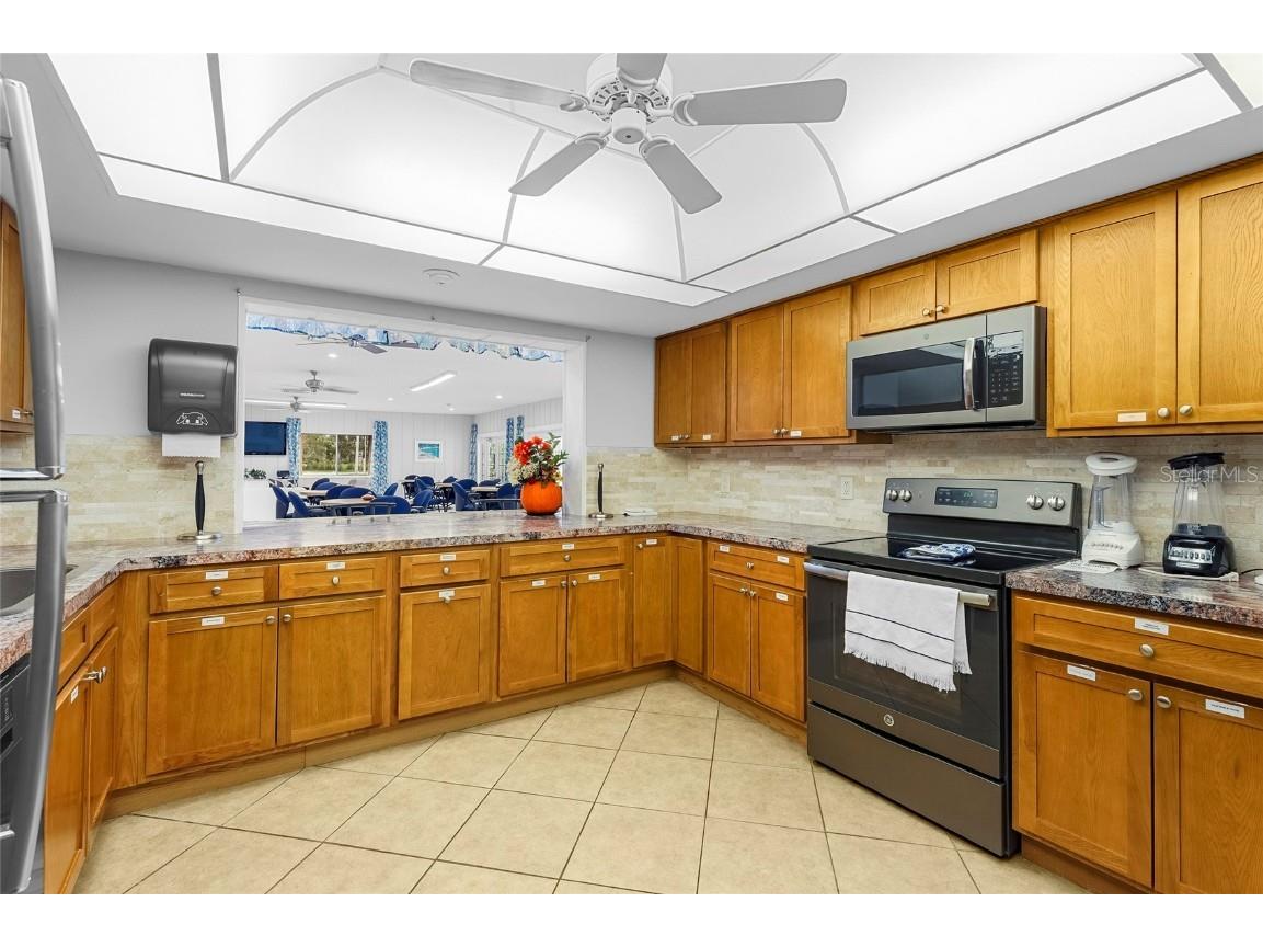 1540 Glen Oaks Drive E #B134 Sarasota FL 34232 A4664941 image45