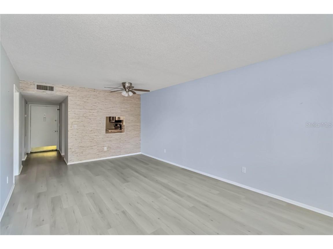 1540 Glen Oaks Drive E #B225 Sarasota FL 34232 A4648868 image13