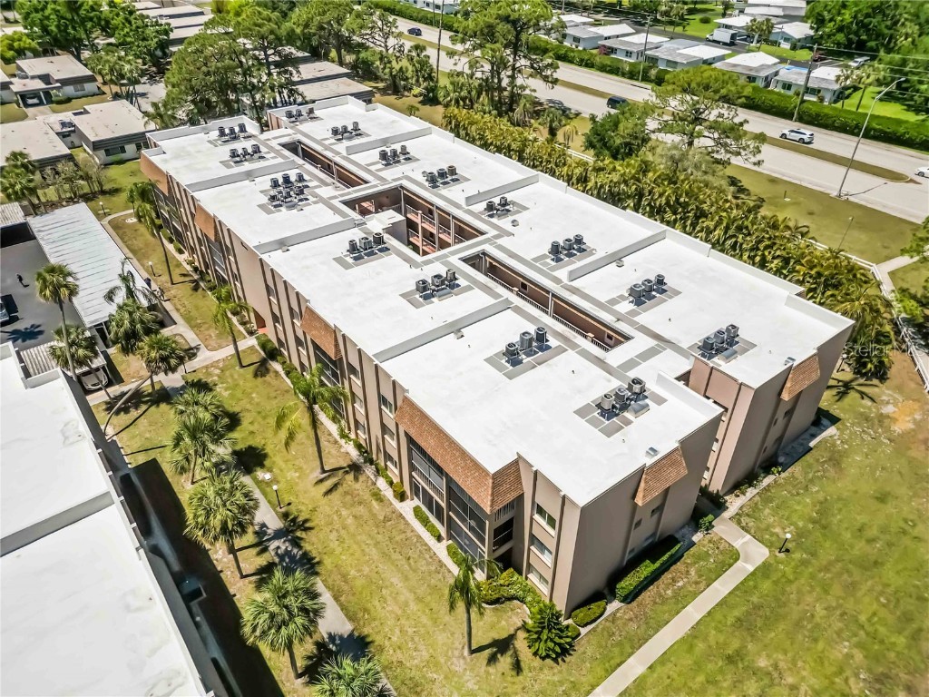 1540 Glen Oaks Drive E #B225 Sarasota FL 34232 A4648868 image31