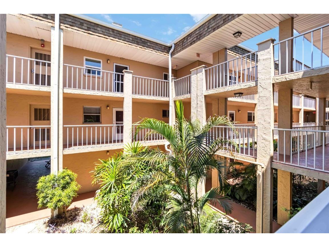 1540 Glen Oaks Drive E #B225 Sarasota FL 34232 A4648868 image7