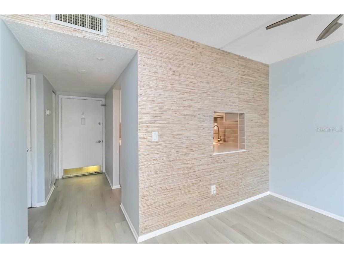 1540 Glen Oaks Drive E #B225 Sarasota FL 34232 A4648868 image9