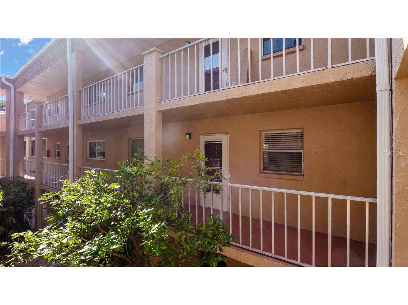 1540 Glen Oaks Drive E #B227 Sarasota FL 34232 N6133249 image1