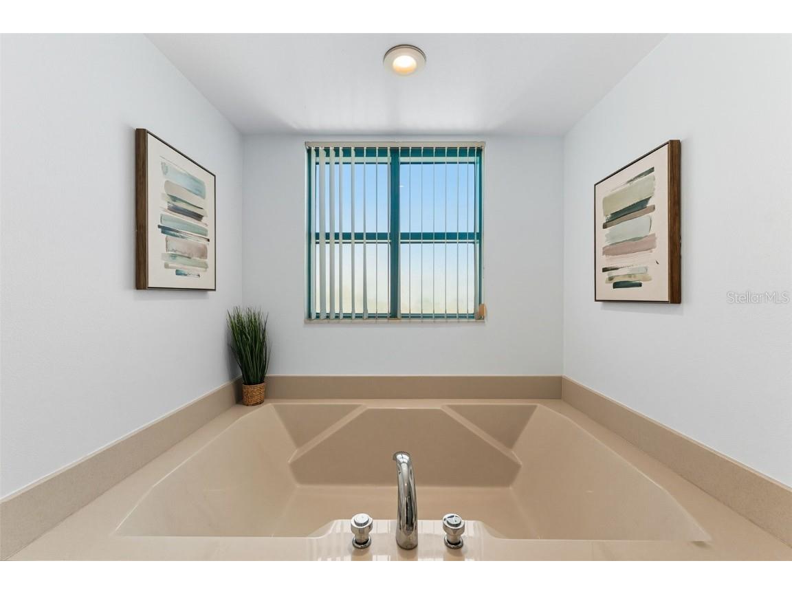 1540 Gulf Boulevard #1805 Clearwater Beach FL 33767 - CLEARWATER/SAND KEY BEACH TB8429083 image17