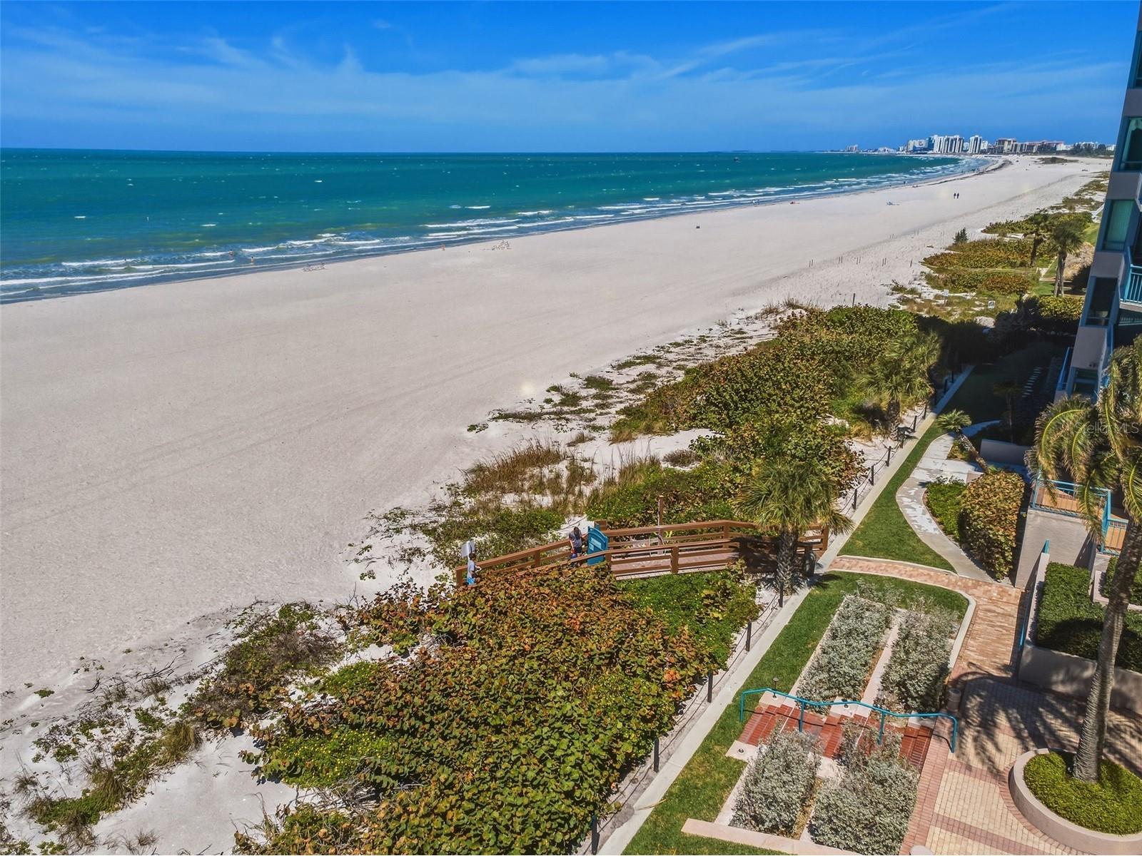1540 Gulf Boulevard #2102 Clearwater Beach FL 33767 - GULF TB8487888 image40
