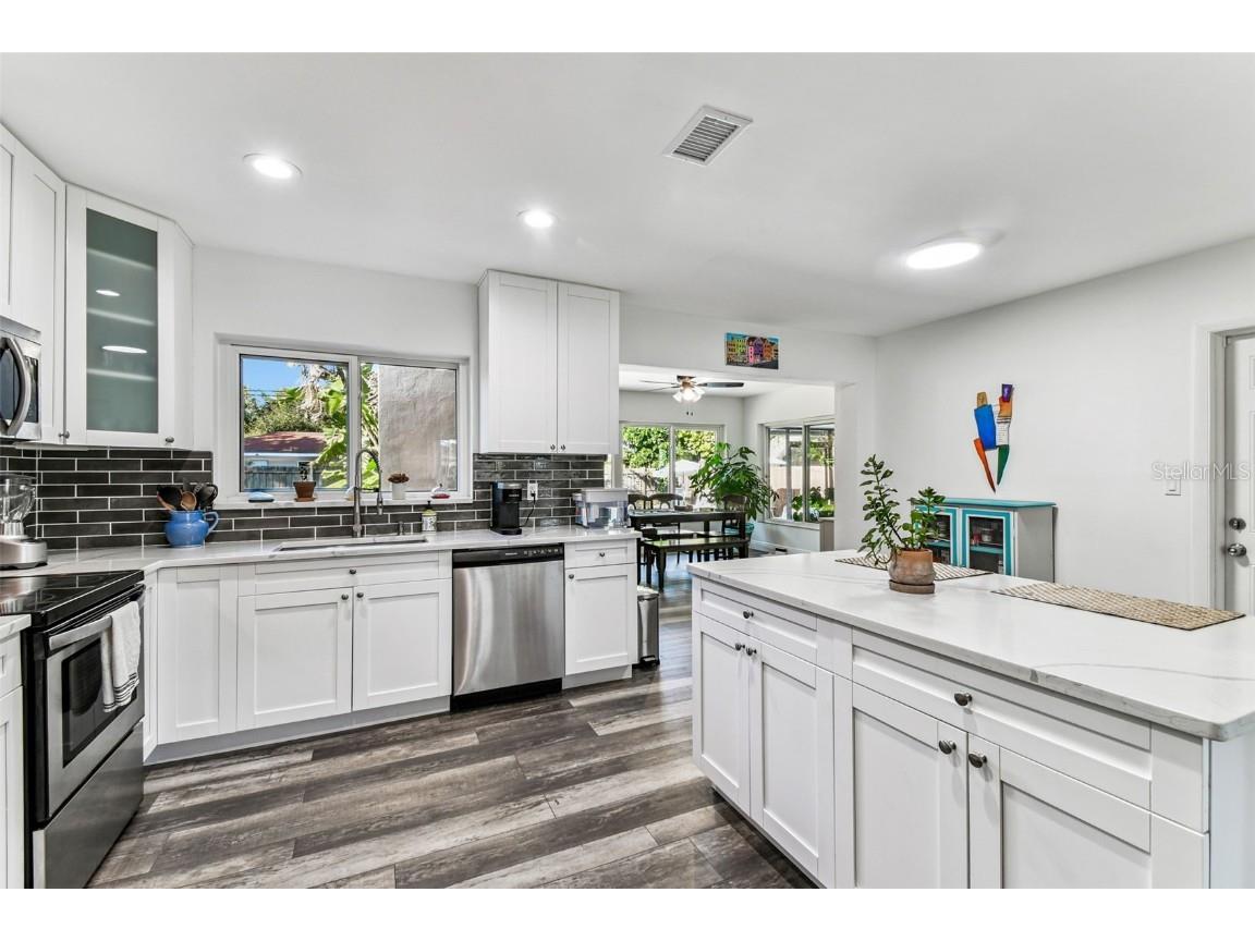 1540 Lime Street Clearwater FL 33756 W7880727 image7