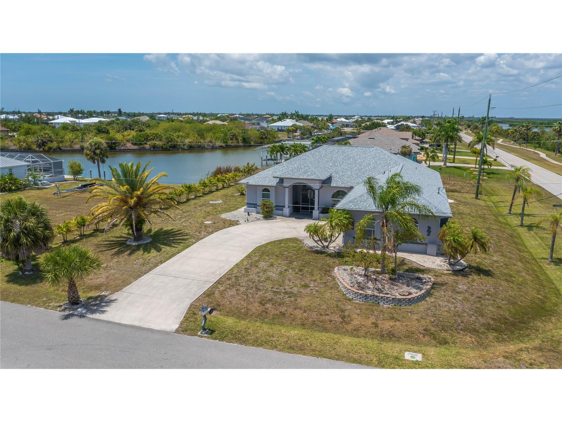 15400 Alcove Circle Port Charlotte FL 33981 - CLYDE WATERWAY C7525569 image1