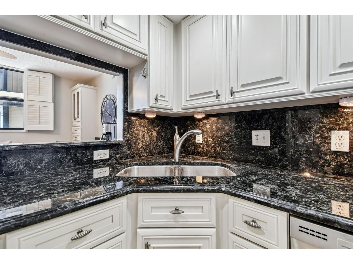 15400 Gulf Boulevard #403 Madeira Beach FL 33708 TB8410283 image13