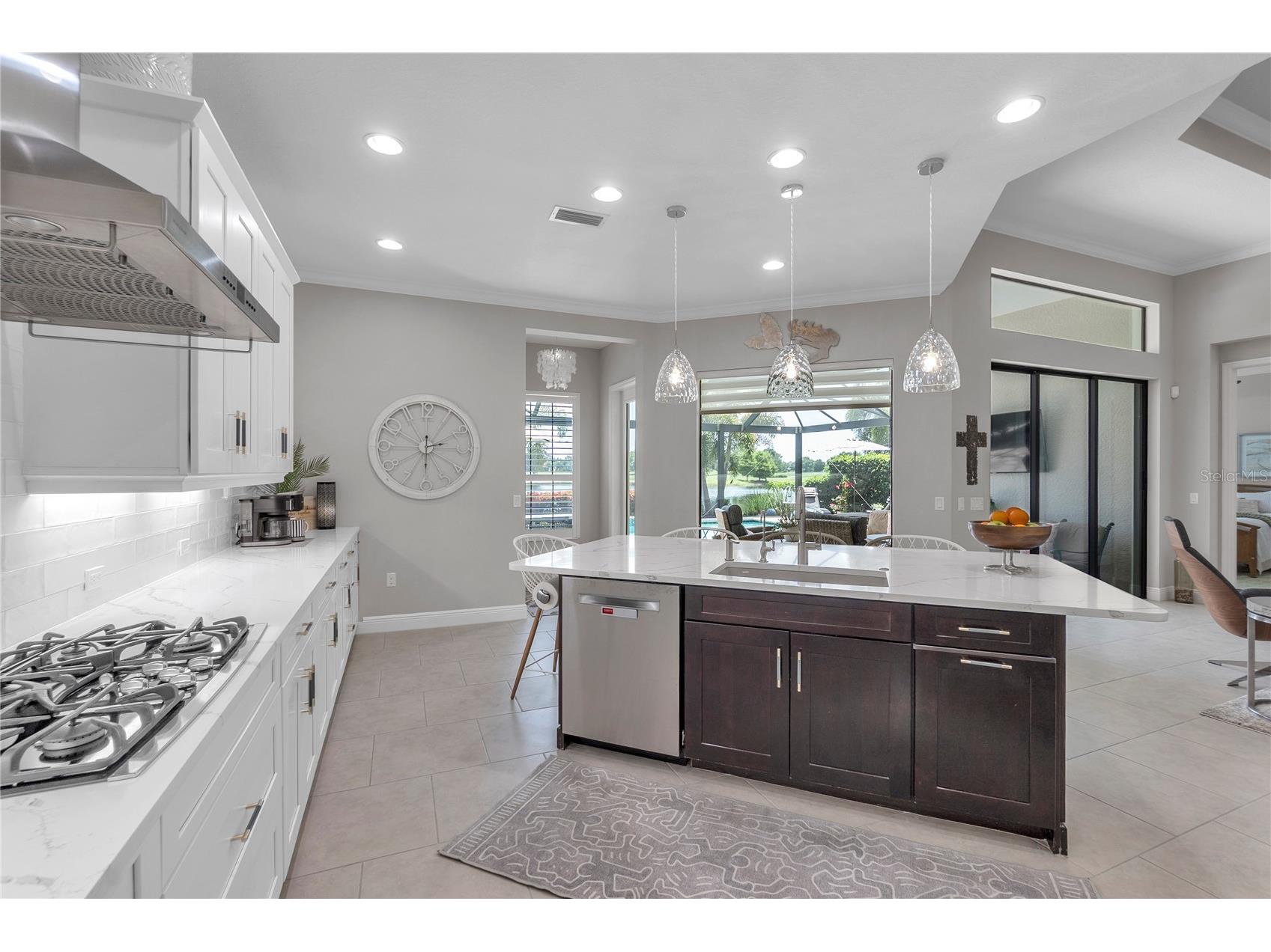 15402 Castle Park Terrace Bradenton FL 34202 A4699547 image37