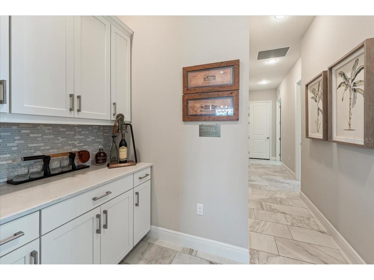 15406 Castle Park Terrace Bradenton FL 34202 A4694779 image27