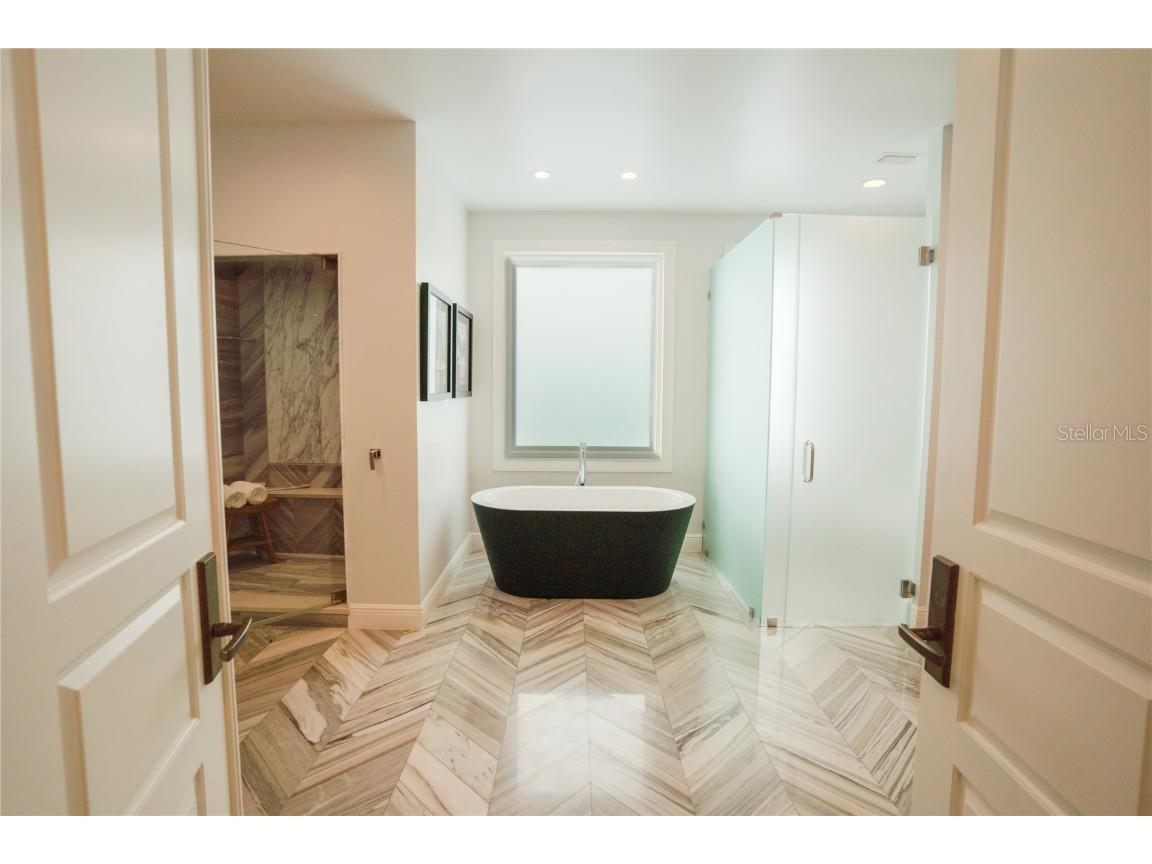 1541 Bay Point Drive Sarasota FL 34236 - HUDSON BAYOU A4634377 image25