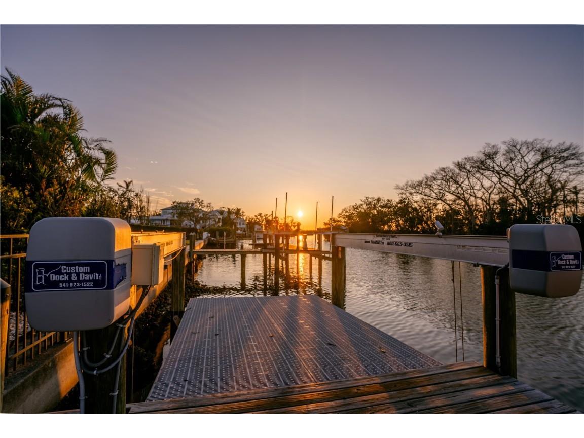 1541 Bay Point Drive Sarasota FL 34236 - HUDSON BAYOU A4634377 image52