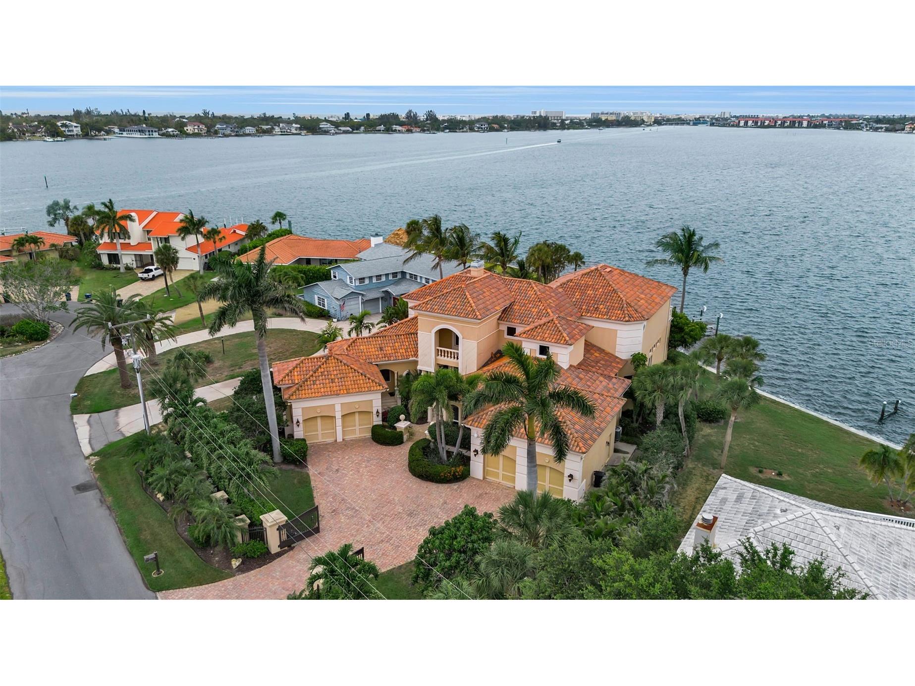 1541 Caribbean Drive Sarasota FL 34231 - SARASOTA BAY A4695466 image4