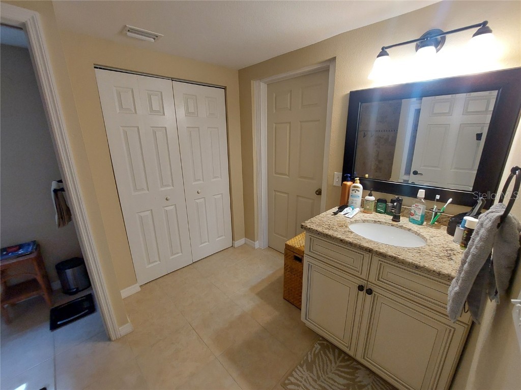 1541 Crest Drive Englewood FL 34223 N6137731 image10