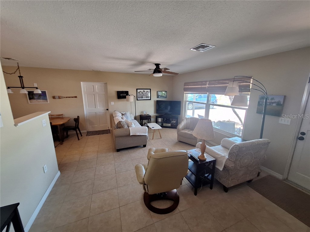 1541 Crest Drive Englewood FL 34223 N6137731 image3