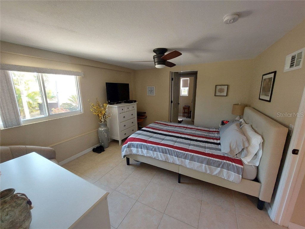 1541 Crest Drive Englewood FL 34223 N6137731 image9