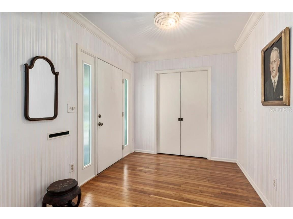 1541 Flower Drive Sarasota FL 34239 A4656365 image10